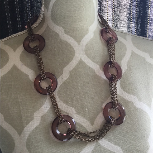 Gold Chain Acrylic Necklace - Picture 2 of 3